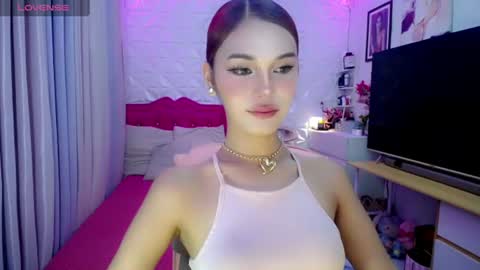 Snapshot of blue_aiveexx chatting on 06-29-26, 02:18 aivee online show from 06-29-26, 02:18