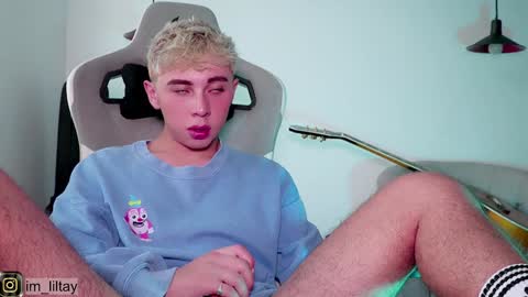 TAY   online show from 12-01-24, 04:29