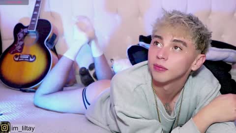 TAY   online show from 01-05-25, 08:21