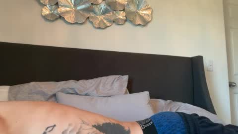 Snapshot of blue_eyed_beau chatting on 07-08-26, 12:09 Beau online show from 07-08-26, 12:09