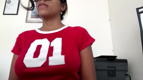 Snapshot of blueaby1 chatting on 10-31-25, 05:47 blueaby1 online show from 10-31-25, 05:47