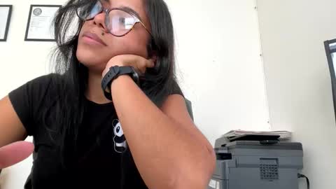 Snapshot of blueaby1 chatting on 11-13-25, 05:34 blueaby1 online show from 11-13-25, 05:34