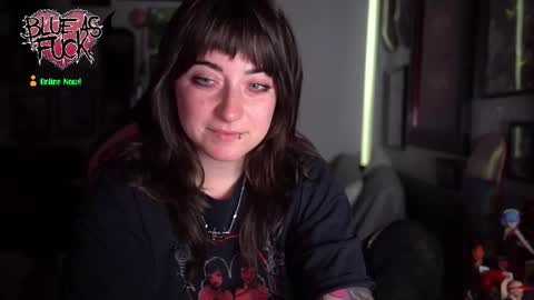 Snapshot of blueasfuck chatting on 10-20-25, 12:11 Blue online show from 10-20-25, 12:11