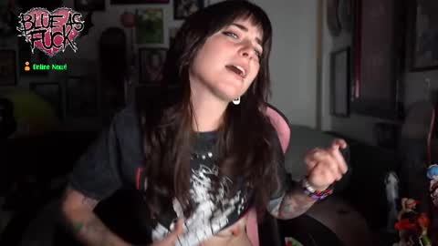 Snapshot of blueasfuck chatting on 11-13-25, 01:04 Blue online show from 11-13-25, 01:04