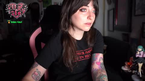 Snapshot of blueasfuck chatting on 12-02-25, 02:17 Blue online show from 12-02-25, 02:17