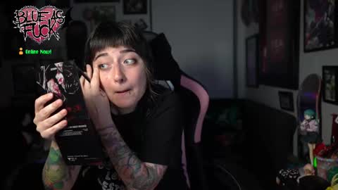 Snapshot of blueasfuck chatting on 12-17-25, 03:12 Blue online show from 12-17-25, 03:12