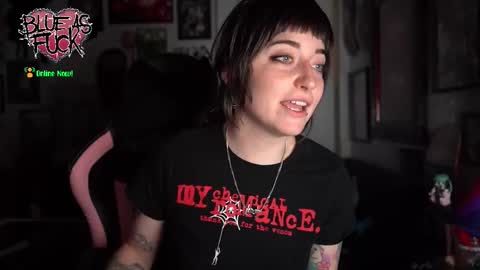 Snapshot of blueasfuck chatting on 12-20-25, 03:13 Blue online show from 12-20-25, 03:13