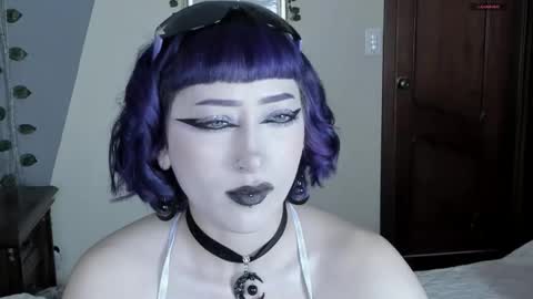 sophie  online show from 11-18-25, 02:54