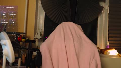 Snapshot of bluecherryyy chatting on 11-18-25, 08:24 Lika online show from 11-18-25, 08:24