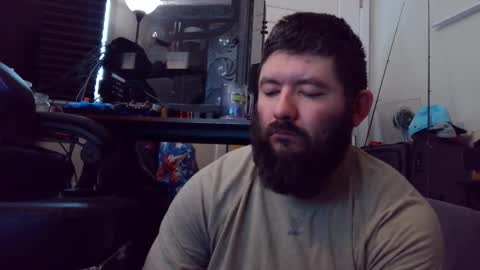 Snapshot of bluecollar117 chatting on 03-08-26, 09:40 bluecollar117 online show from 03-08-26, 09:40