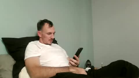 Snapshot of bluecollarfck chatting on 11-17-25, 08:58 Dominick Wyte online show from 11-17-25, 08:58