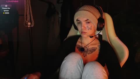 Snapshot of bluedweeb chatting on 01-23-25, 08:57 Blue online show from 01-23-25, 08:57