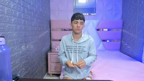 blueestar03 online show from 12-27-24, 12:23