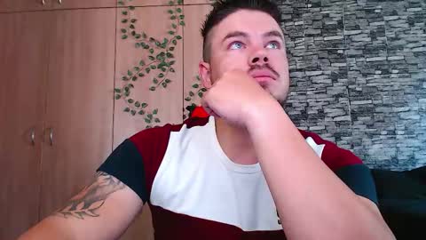 blueeyeboy0 online show from 11-12-25, 07:09