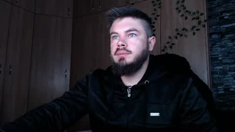 blueeyeboy0 online show from 08-06-26, 08:16