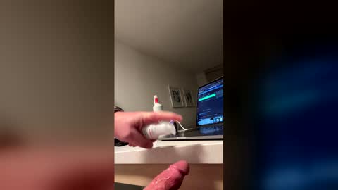 Snapshot of blueeyecowbow chatting on 03-16-26, 07:12 blueeyecowbow online show from 03-16-26, 07:12