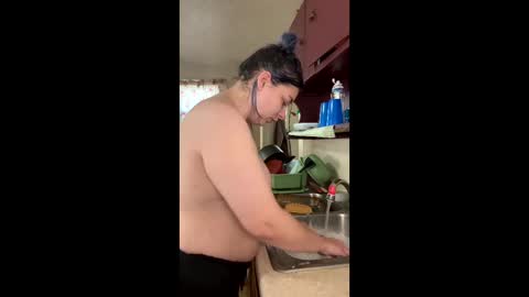 Snapshot of blueeyedbeauty92 chatting on 11-07-25, 09:04 blueeyedbeauty92 online show from 11-07-25, 09:04