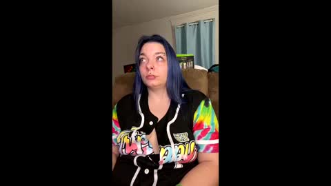 Snapshot of blueeyedbeauty92 chatting on 11-15-25, 06:11 blueeyedbeauty92 online show from 11-15-25, 06:11