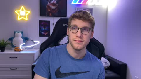 Snapshot of blueeyedtallguy chatting on 12-03-24, 01:08 blueeyedtallguy online show from 12-03-24, 01:08