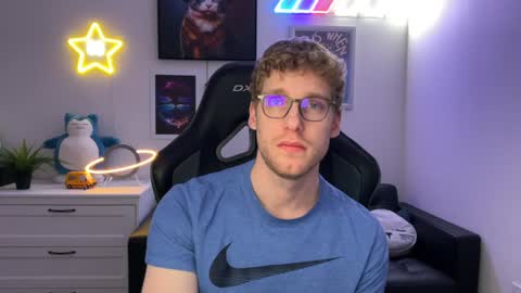 Snapshot of blueeyedtallguy chatting on 12-03-24, 04:47 blueeyedtallguy online show from 12-03-24, 04:47