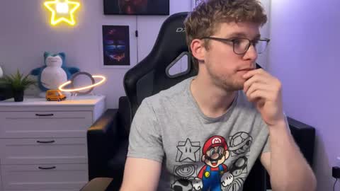 Snapshot of blueeyedtallguy chatting on 12-06-24, 01:07 blueeyedtallguy online show from 12-06-24, 01:07