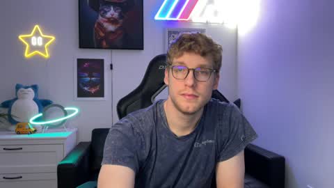 Snapshot of blueeyedtallguy chatting on 12-06-24, 11:36 blueeyedtallguy online show from 12-06-24, 11:36