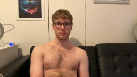 Snapshot of blueeyedtallguy chatting on 12-09-24, 08:11 blueeyedtallguy online show from 12-09-24, 08:11