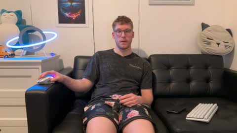 Snapshot of blueeyedtallguy chatting on 12-20-24, 02:19 blueeyedtallguy online show from 12-20-24, 02:19