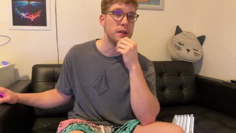 Snapshot of blueeyedtallguy chatting on 12-23-24, 02:02 blueeyedtallguy online show from 12-23-24, 02:02