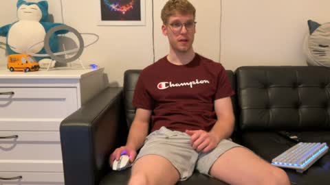 Snapshot of blueeyedtallguy chatting on 01-08-25, 01:42 blueeyedtallguy online show from 01-08-25, 01:42