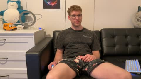 Snapshot of blueeyedtallguy chatting on 01-08-25, 11:41 blueeyedtallguy online show from 01-08-25, 11:41