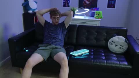 Snapshot of blueeyedtallguy chatting on 09-14-25, 05:56 blueeyedtallguy online show from 09-14-25, 05:56