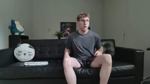 Snapshot of blueeyedtallguy chatting on 09-21-25, 07:04 blueeyedtallguy online show from 09-21-25, 07:04