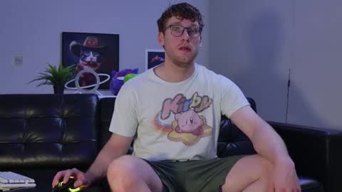 Snapshot of blueeyedtallguy chatting on 10-21-25, 02:34 blueeyedtallguy online show from 10-21-25, 02:34