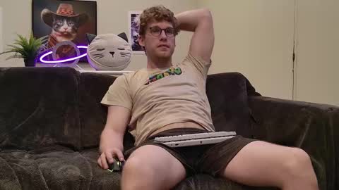 Snapshot of blueeyedtallguy chatting on 11-01-25, 06:43 blueeyedtallguy online show from 11-01-25, 06:43