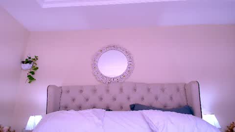 FLORAA online show from 07-07-26, 04:22