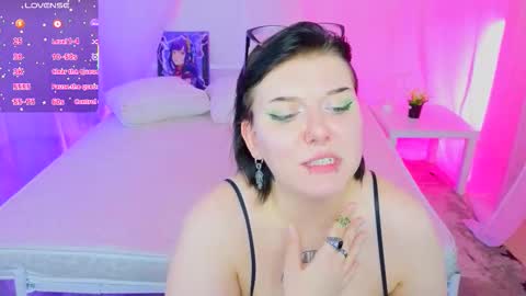 Hi my name is Lunaray online show from 11-09-25, 11:08