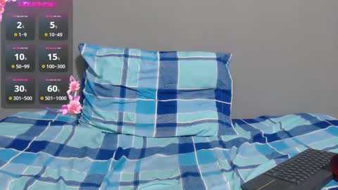 Snapshot of blueviolette chatting on 12-12-24, 04:53 Violette 3 online show from 12-12-24, 04:53