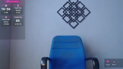 Snapshot of blueviolette chatting on 02-09-25, 04:18 Violette 3 online show from 02-09-25, 04:18