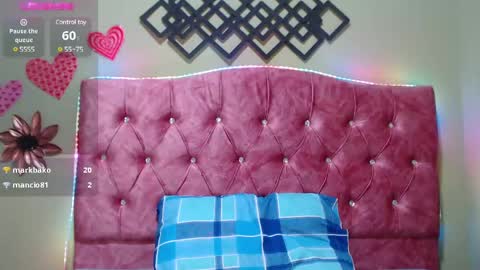 Snapshot of blueviolette chatting on 03-06-25, 05:54 Violette 3 online show from 03-06-25, 05:54