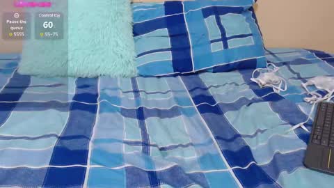 Snapshot of blueviolette chatting on 03-08-25, 04:17 Violette 3 online show from 03-08-25, 04:17