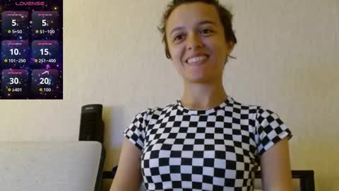 Snapshot of bluevixen7 chatting on 09-26-25, 03:21 bluevixen7 online show from 09-26-25, 03:21