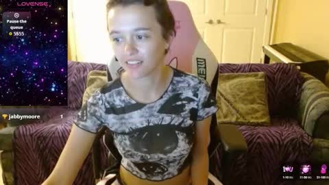 Snapshot of bluevixen7 chatting on 10-16-25, 12:44 bluevixen7 online show from 10-16-25, 12:44