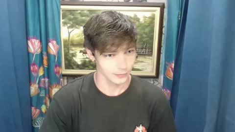 Snapshot of blueyedboyinasia chatting on 05-15-26, 06:04 blueeyedboyisasia online show from 05-15-26, 06:04