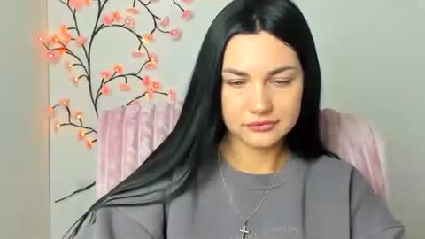 Kelly online show from 02-06-26, 06:51