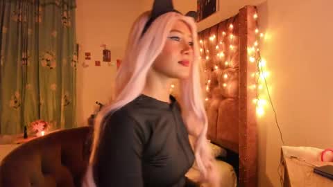 Snapshot of blumasweet chatting on 02-16-25, 07:48 Bluma Sweet online show from 02-16-25, 07:48