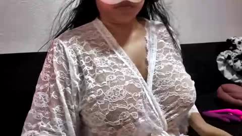 Snapshot of blzsugar chatting on 06-12-26, 01:15 BlzSugar online show from 06-12-26, 01:15