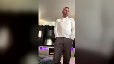 Snapshot of bmatt1903 chatting on 01-14-26, 09:52 BMATT1903 online show from 01-14-26, 09:52