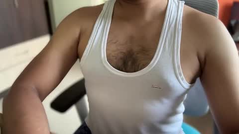 Snapshot of bmporn87 chatting on 11-10-25, 05:17 Horny Ben online show from 11-10-25, 05:17