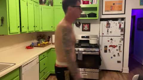 Snapshot of bnczuperzexy chatting on 11-22-25, 03:38 ZuperZexyZounds online show from 11-22-25, 03:38